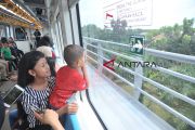 Isi liburan dengan naik LRT