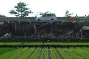 Talut ruas tol Salatiga-Boyolali longsor