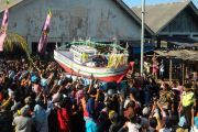 Tradisi pesta lomban