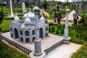 Wahana taman miniatur dunia mini mania