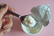 Kiat mengonsumsi yoghurt beku yang lebih sehat