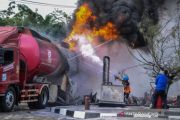 TRUK TANGKI PERTAMINA TERBAKAR