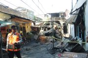 BAZNAS BANTU KORBAN KEBAKARAN