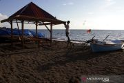 Wisata pantai Tanjung Bayang sepi pengunjung