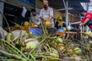 Kelapa muda untuk buka puasa