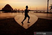 Pantai Losari sepi pengunjung