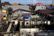 Kebakaran rumah padat penduduk di Makassar