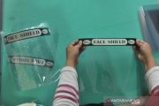 Produksi face shield di Palembang
