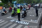TANDA JARAK PENGENDARA MOTOR