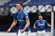 Banding kartu merah Michael Keane dari Everton ditolak FA