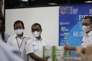 BUMN Lampung serahkan 64.000 masker kepada masyarakat