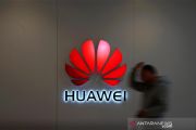 Huawei dikabarkan akan merilis ponsel lipat horisontal berlayar lebar