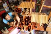Perajinan Kincir Angin Bambu