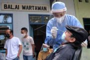 Tes usap COVID-19 kepada wartawan