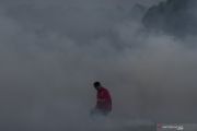 Pemadaman Kebakaran Lahan di Desa Rawa Jaya Pemulutan
