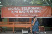 MEMANFAATKAN SINYAL TELKOMSEL