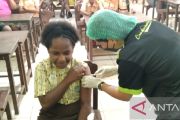 Vaksinasi anak usia 6-11 tahun di Jayapura Papua