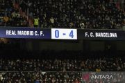 Barcelona membantai Real Madrid 4-0