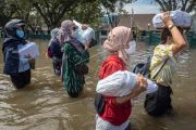 Kondisi banjir rob di kawasan industri Pelabuhan Tanjung Emas