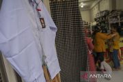 Penjualan Seragam Sekolah Tahun Ajaran Baru