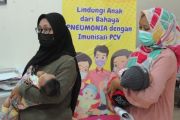 Pencanangan Imunisasi PCV bagi bayi di Palembang