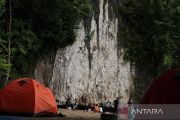 WISATA ROCK CLIMBING TEBING SAWAPUDO DI KONAWE