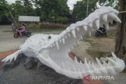 Patung Peringatan Ada Buaya di Teluk Palu