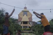 PERSIAPAN MENYAMBUT MISA MALAM PASKAH DI KUPANG