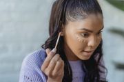 Bobbi Brown bagikan tips memakai "concealer" yang tepat