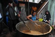 Tradisi bubur asyura di Palembang