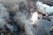 52 kapal nelayan terbakar