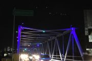 Jembatan III Palu sangat indah di malam hari dengan lampu warna-warninya