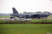 Pesawat bomber B-52 AS jatuh, delapan awak diduga tewas