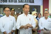 Jokowi commends BPJS Health service despite queues