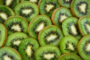 Susah BAB? Coba minum Smoothie Kiwi sebelum tidur