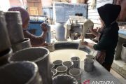 Produksi dodol keranjang jelang Imlek