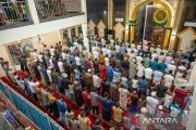 Shalat Tarawih pertama di Palu