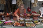 Pasar Ramadhan di Bandar Lampung ramai pengunjung