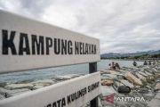 Libur lebaran di Pantai Kampung Nelayan Palu