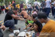 Makan gratis 10 ribu porsi di Palu