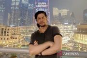 Shah Rukh Khan di balik kembang api Disney Adventure