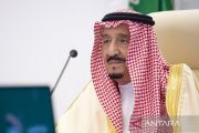 Hoaks! Foto Raja Salman serahkan bantuan Rp10 miliar ke Menkeu Purbaya