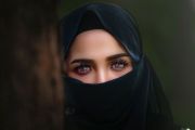 Italia batasi pelajar asing, larang burqa dan hijab di sekolah