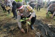 Aksi tanam pohon HUT Bhayangkara