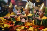 Mahasiswa UNP kenalkan tari tradisi Sumatra melalui pertunjukan di Padang