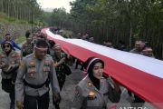 Pembentangan Bendera Merah Putih TNI-Polri&nbsp;