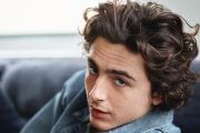 Timoth&eacute;e Chalamet main film bareng pesepakbola papan atas