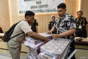 Penyerahan barang bukti tahap II uang senilai Rp22,5 miliar di pidana korupsi pembangunan prasarana LRT Sumatera Selatan
