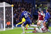 Ribut massal, Chelsea dan West Ham didakwa FA