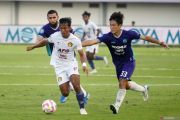 Hokky Caraka cetak gol salto, Persita tekuk Persik 3-0